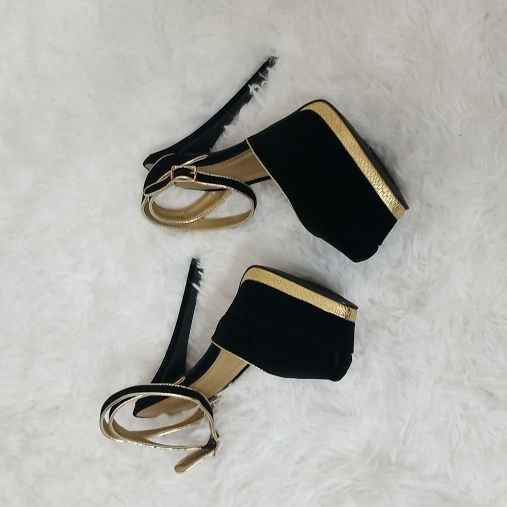 New Shoedazzle Black Suede and  Gold Platform Heels size 8 - Picture 6 of 7